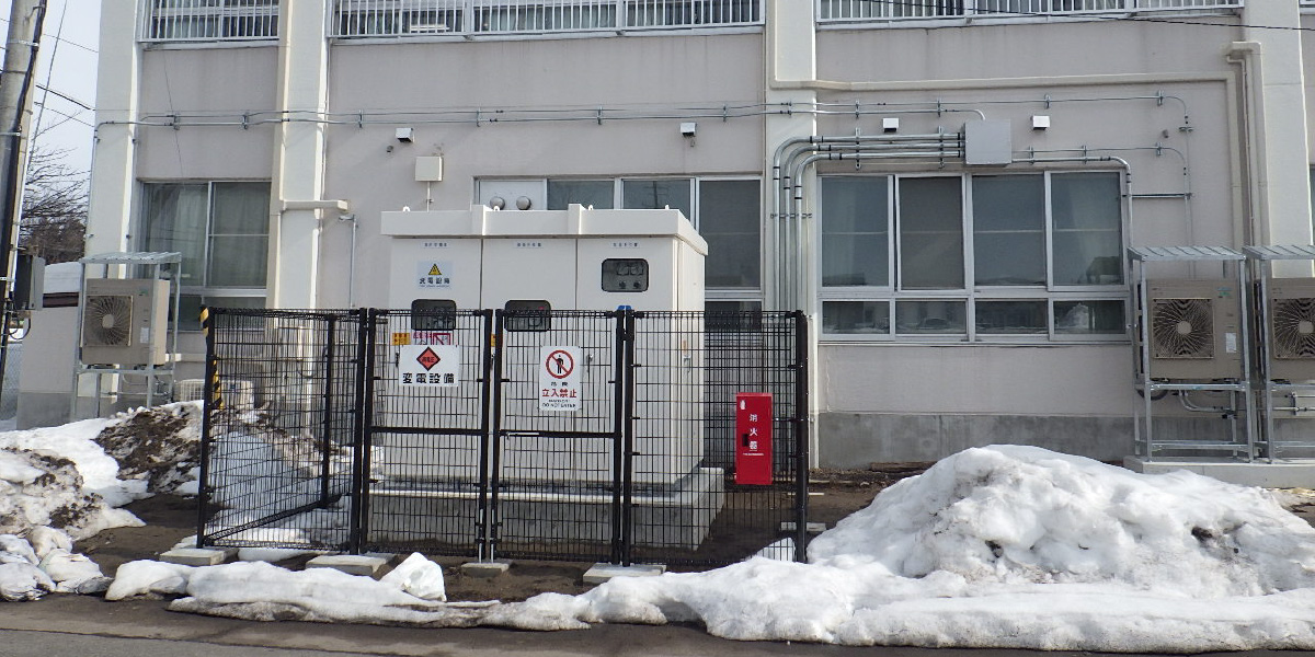 県立学校（上北第3工区）冷房設置電気設備工事 / 電気工事